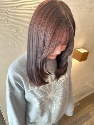 セミロング カラー 安藤 聖麻のヘアスタイル