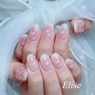 ネイル 🦋 Queenieのネイルデザイン