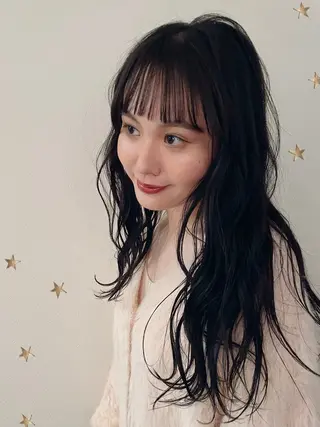 ロング カラー 市川 千夏のヘアスタイル