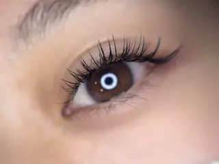 マツエク・マツパ ビューティーサロンエクラ所属・ビューティーサロン エクラ【野多目店】のマツエク・マツパデザイン