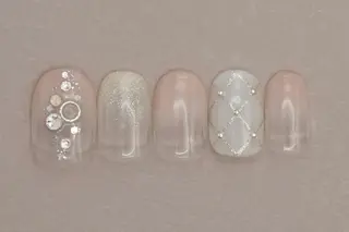 ネイル 鈴木 麻理絵のネイルデザイン