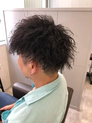 ショート カラー パーマ メンズ 関西センターパート メンズモデル募集のヘアスタイル