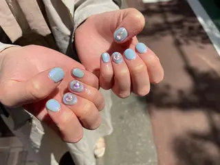 ネイル はばすみれ🎀ﾈｲﾙ 光ﾌｪｲｼｬﾙ ﾍｱのネイルデザイン