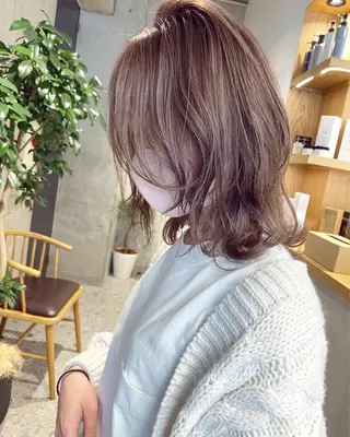 ミディアム カラー ブリーチカラーレイヤ ーカット🦋annaのヘアスタイル