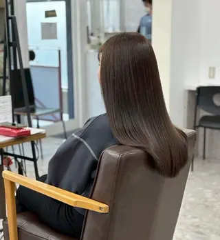 カラー 小澤 奈津美のヘアスタイル