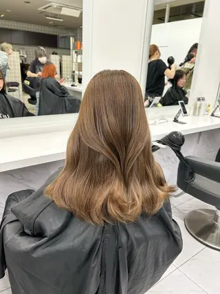 カラー 透明感ベージュ🤎 ナチュラルレイヤーのヘアスタイル