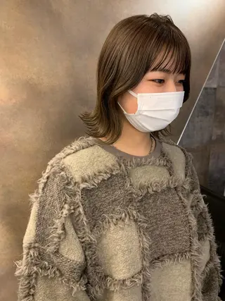 ミディアム カラー SAKINO. ベージュカラーのヘアスタイル