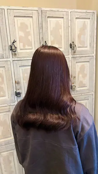 ロング ルプラボウ/ 内藤ほのか/艶カラーのヘアスタイル