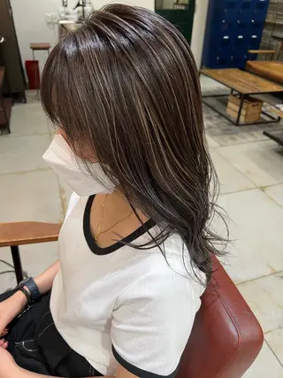 セミロング ハイライトバレイヤー ジュ🎨川村聖吾🎨のヘアスタイル
