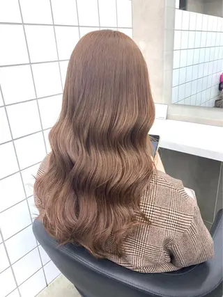 カラー ブリーチ縮毛矯正加藤 赤み無し透明感ヘアのヘアスタイル