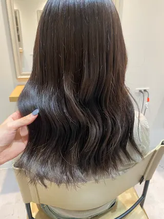 セミロング カラー 鈴木 紅寧のヘアスタイル