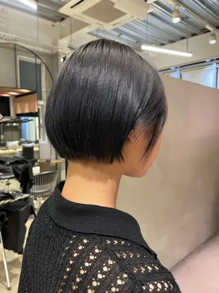 ショート カラー 須藤　優真 切りっぱなしボブのヘアスタイル