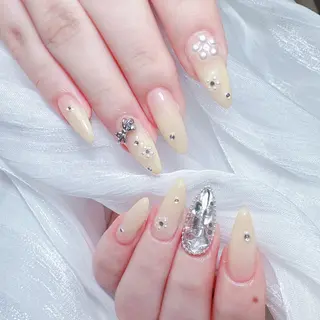 ネイル M🌷nail 長さだし専門店のネイルデザイン