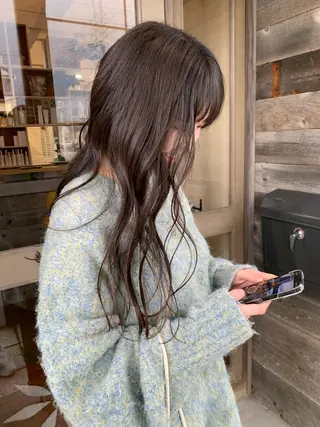 ロング カラー カワサキ マホのヘアスタイル