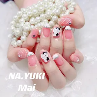 ネイル 🦋 Queenieのネイルデザイン