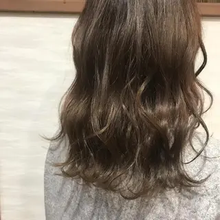 カラー 片山 霞のヘアスタイル