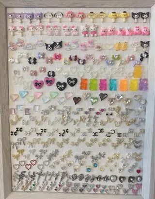 ネイル 𝐲𝐮𝐦𝐢🎀 長さ出しデザイン専門のネイルデザイン