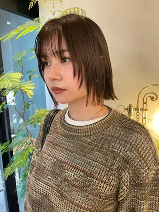 ショート カラー ブリーチ😼 ボブ✍️レイヤーのヘアスタイル