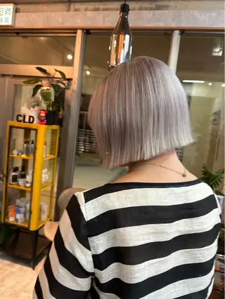 ショート カラー シールドヘアー/那覇 /縮毛矯正/ブリーチのヘアスタイル