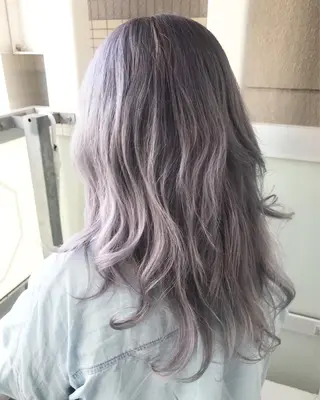 ロング カラー 岩谷/ブリーチ 🪽透明感カラーのヘアスタイル