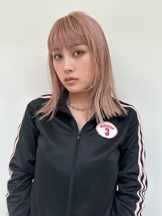 セミロング ダブルカラー,透け カラーHINARIのヘアスタイル