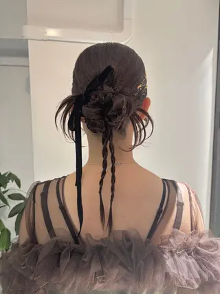 セミロング ハイトーンカラー 🦋yuri🦋のヘアスタイル