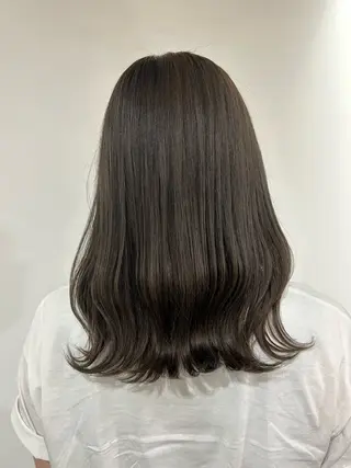 セミロング カラー merc.🌿✨ いとうりかのヘアスタイル