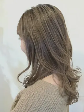 セミロング カラー 【大宮】デザイナー Anne 諳 アンのヘアスタイル