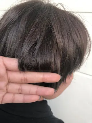 ショート カラー こやま りほのヘアスタイル