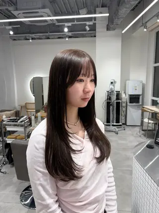 ロング カラー 平居 舞白のヘアスタイル