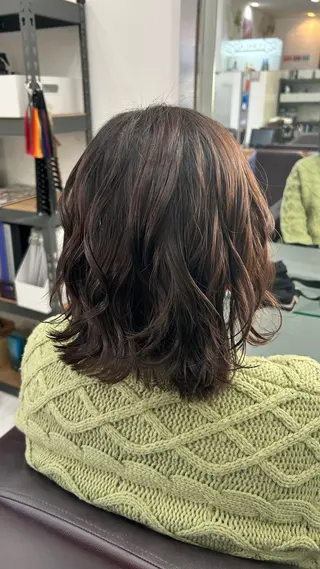 ミディアム 保科 椎奈のヘアスタイル