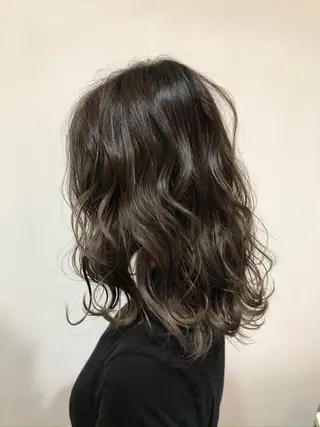 セミロング カラー 髪質改善特化 長澤友哉のヘアスタイル