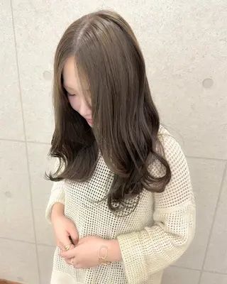 セミロング カラー 石野 友唯のヘアスタイル