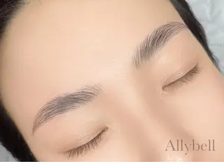 アイブロウ Allybell🫧 Annaのマツエク・マツパデザイン