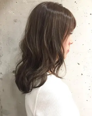 セミロング 稲田 結衣夏のヘアスタイル