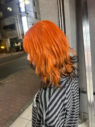 セミロング 2次元カラー/ ブリーチMANATOのヘアスタイル