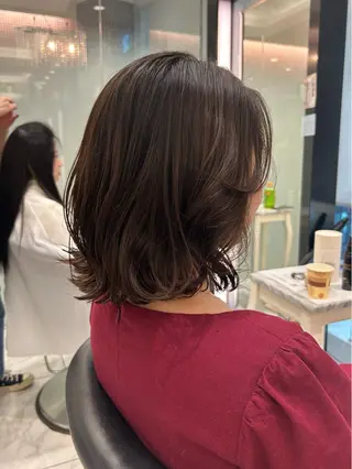 ミディアム パーマ 韓国っぽ透け感カラー マンツーマン🫧なおのヘアスタイル