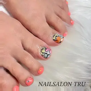 ネイル 𝐼𝑁𝑂𝑈𝐸 𝑀𝐼𝐴のネイルデザイン