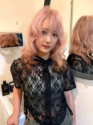 カラー 【pia】 ホノカブリーチカラーのヘアスタイル