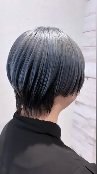 ミディアム カラー ヘアアレンジ アニメ髪・ウルフ🦇 樋口莉夏のヘアスタイル