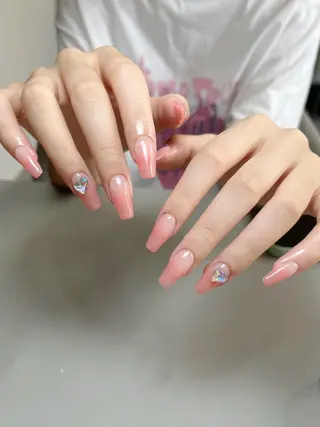 ネイル FuFu.Nail 2️⃣番のネイルデザイン