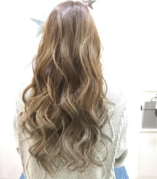 ロング カラー LANI hair resortのヘアスタイル