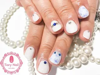 ネイル tiarynail K K🐼のネイルデザイン