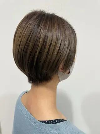 ショート 片山千晴✨ツヤ髪カラ ー✨レイヤーカット✨のヘアスタイル
