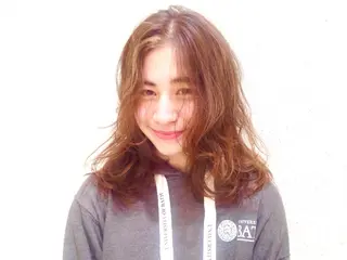 ミディアム yuki watanabeのヘアスタイル