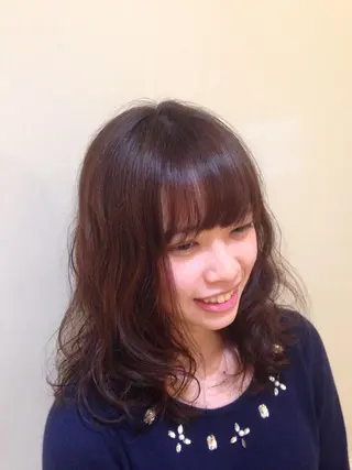 ミディアム セミロング パーマ 長谷川 礼子のヘアスタイル