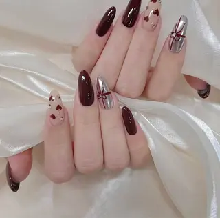 ネイル Aura Nail Studioのネイルデザイン