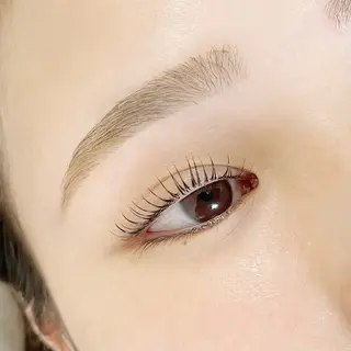 アイブロウ 88ottantotto所属・ハセガワ ミドリのマツエク・マツパデザイン