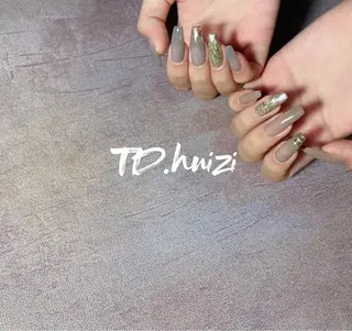 セミロング めぐみのネイルサロン スタッフ練習のネイルデザイン