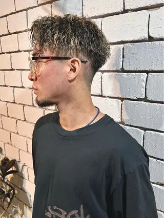 ショート カラー パーマ メンズ メンズパーマ職人 加藤 弘貴のヘアスタイル